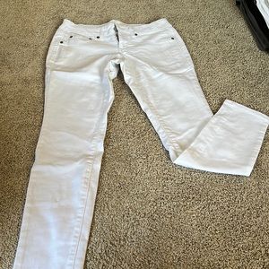 White denim jeggings